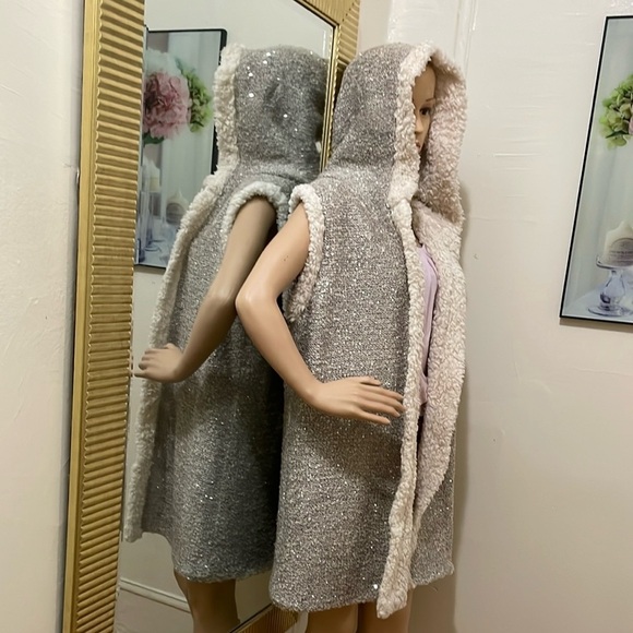 Oliver women Sherpa hooded vest with sparkles - Picture 6 of 14